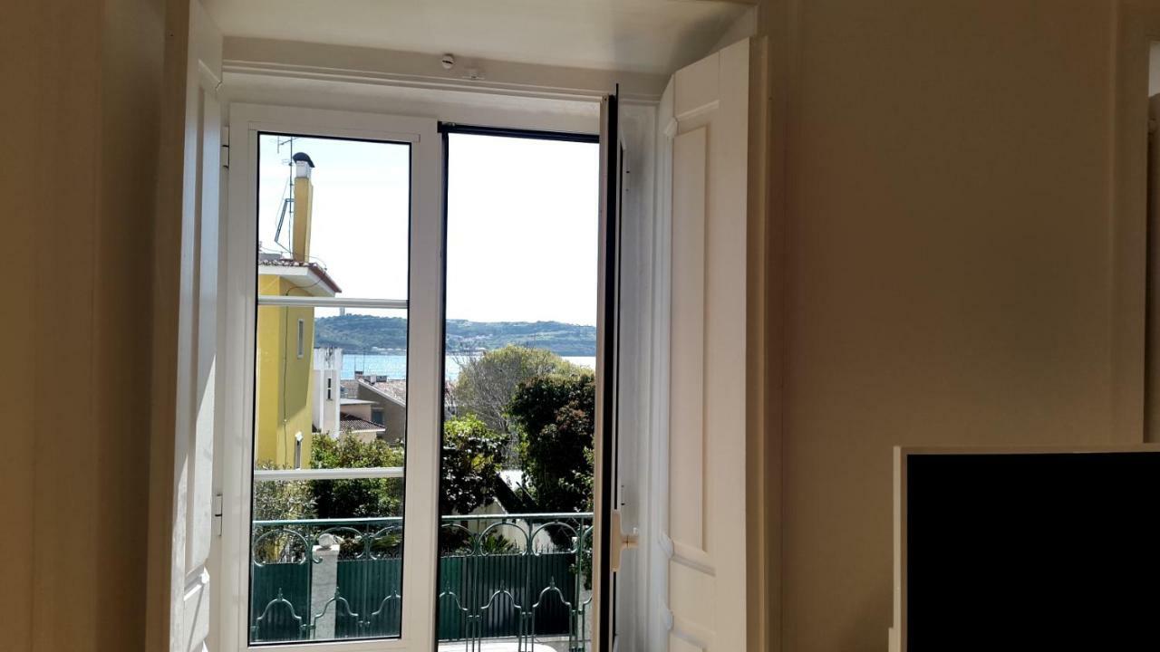 Apartamentos Tejo A Vista Lisbon Bagian luar foto
