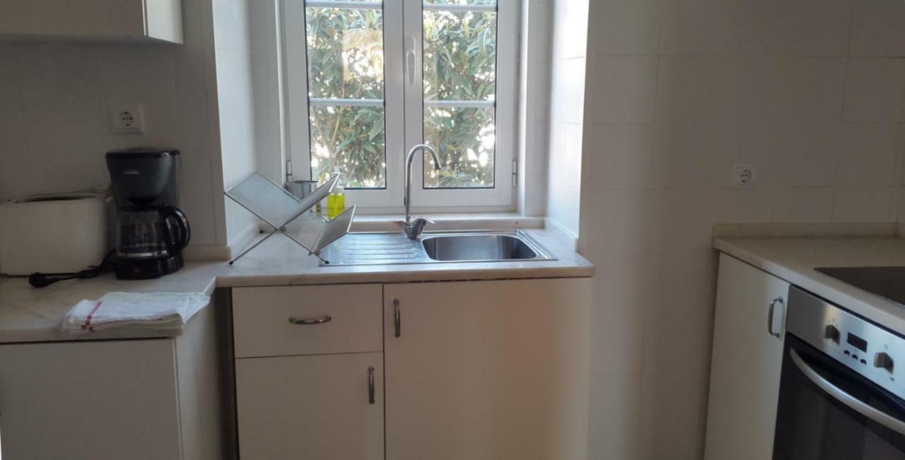 Apartamentos Tejo A Vista Lisbon Bagian luar foto